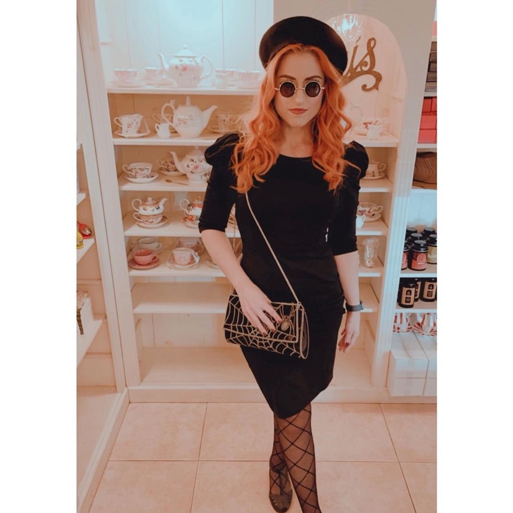 Unique Vintage Black Sleeved Mod Wiggle Dress Size US 4